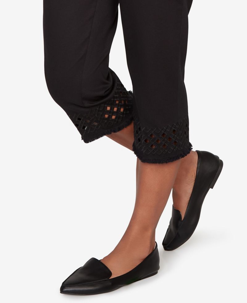 Petite Detail Driven Geometric Cut-Out Flat Front Capri Pants