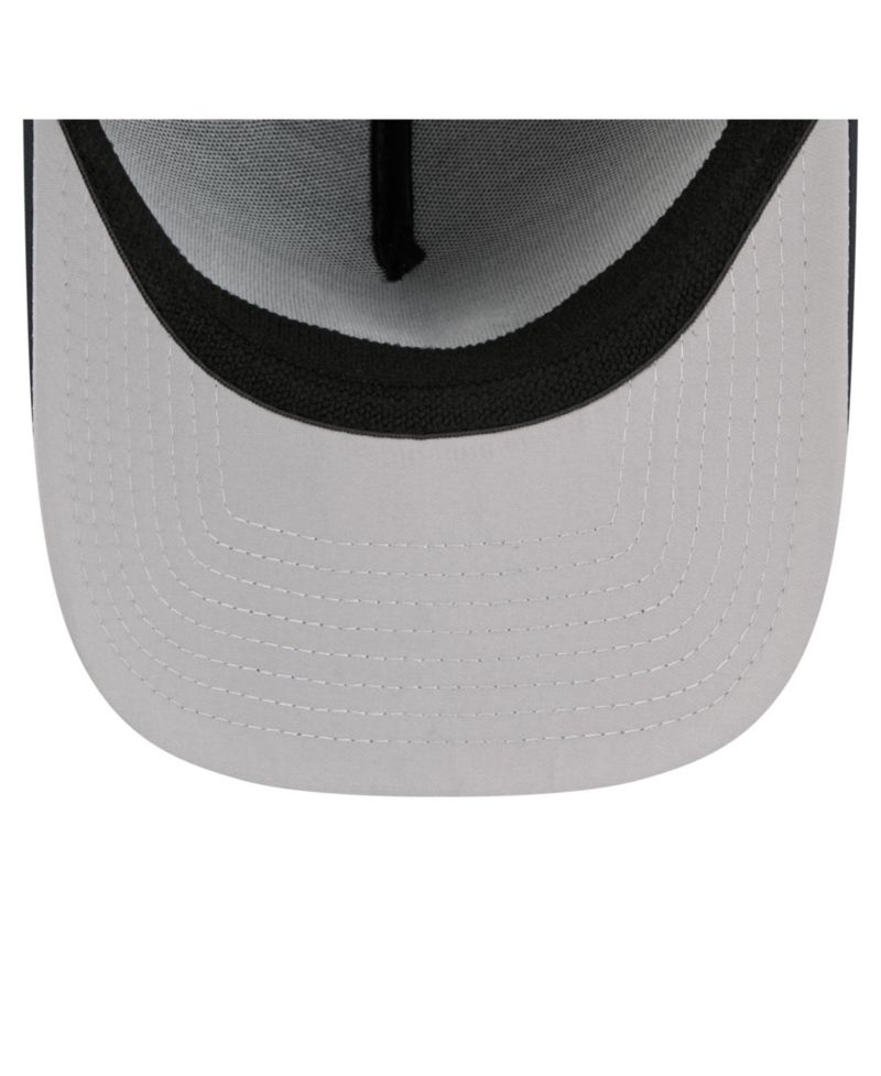 Men's Navy Atlanta Braves 39THIRTY A-Frame Perforated Flex Hat