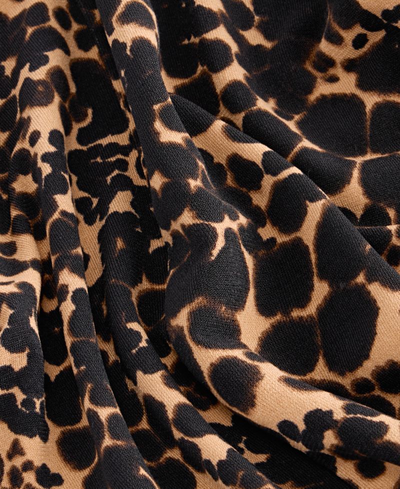Women's Long-Sleeve V-Neck Print Blouse