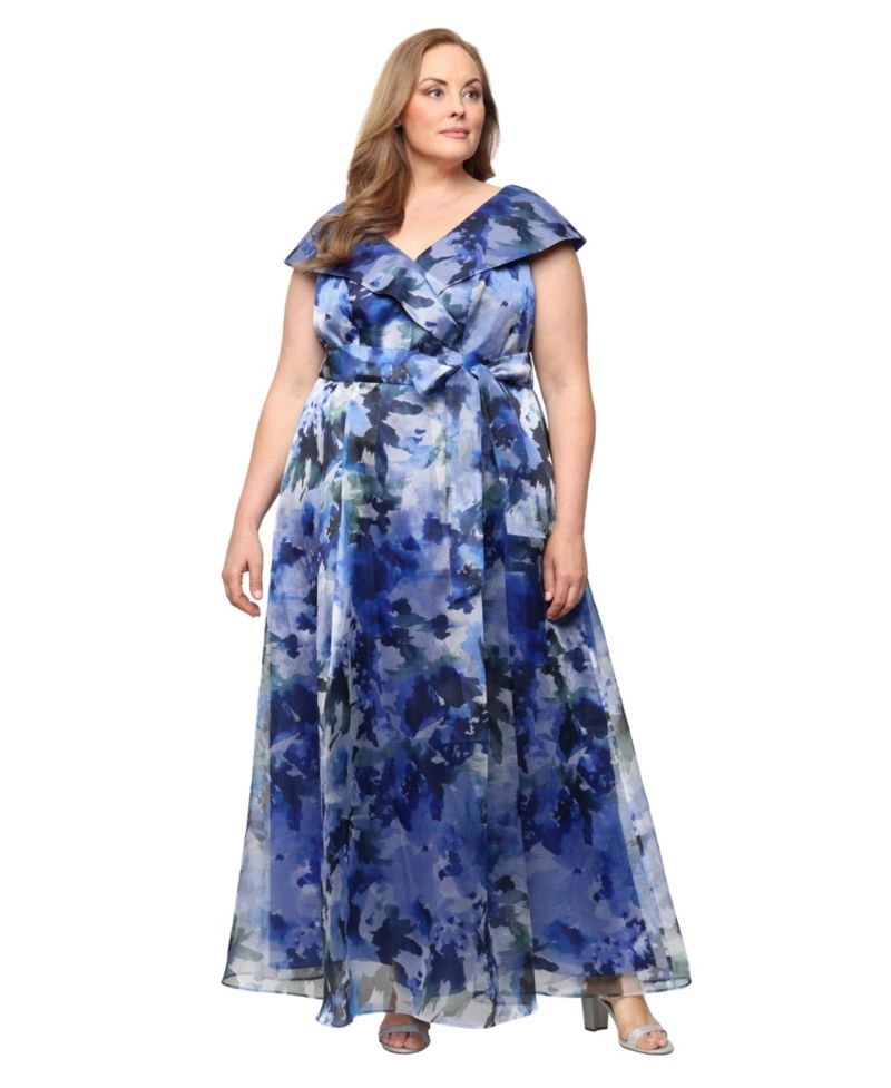 Plus Size Short-Sleeve V-Neck Ball Gown