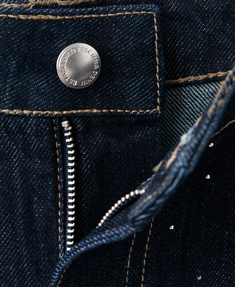Women's Rhinestone Detail Straight Jeans