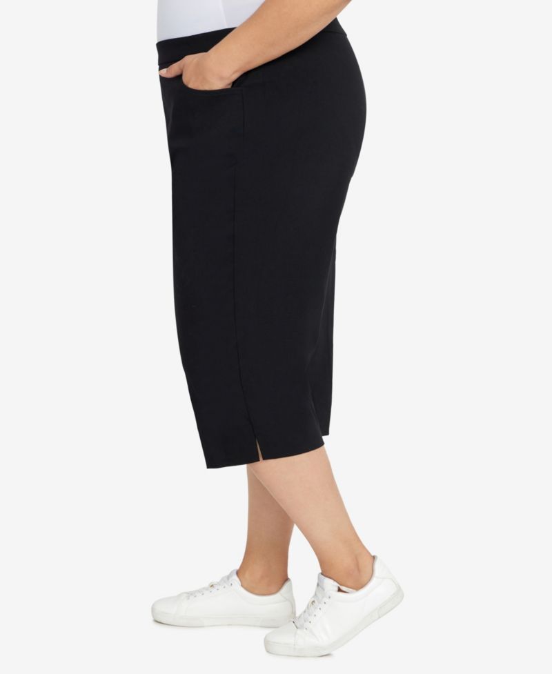 Plus Size Classic Allure Stretch Clamdigger Capri Pant