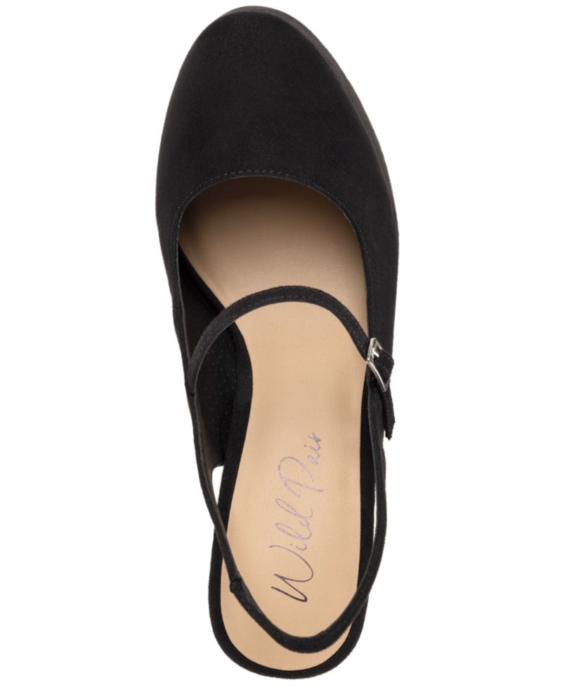 Women's Ciehna Round Toe Platform Pumps