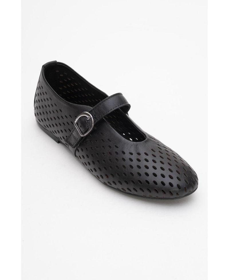 Forever and Always Shoes Women's Arian Leather Ballet Flat