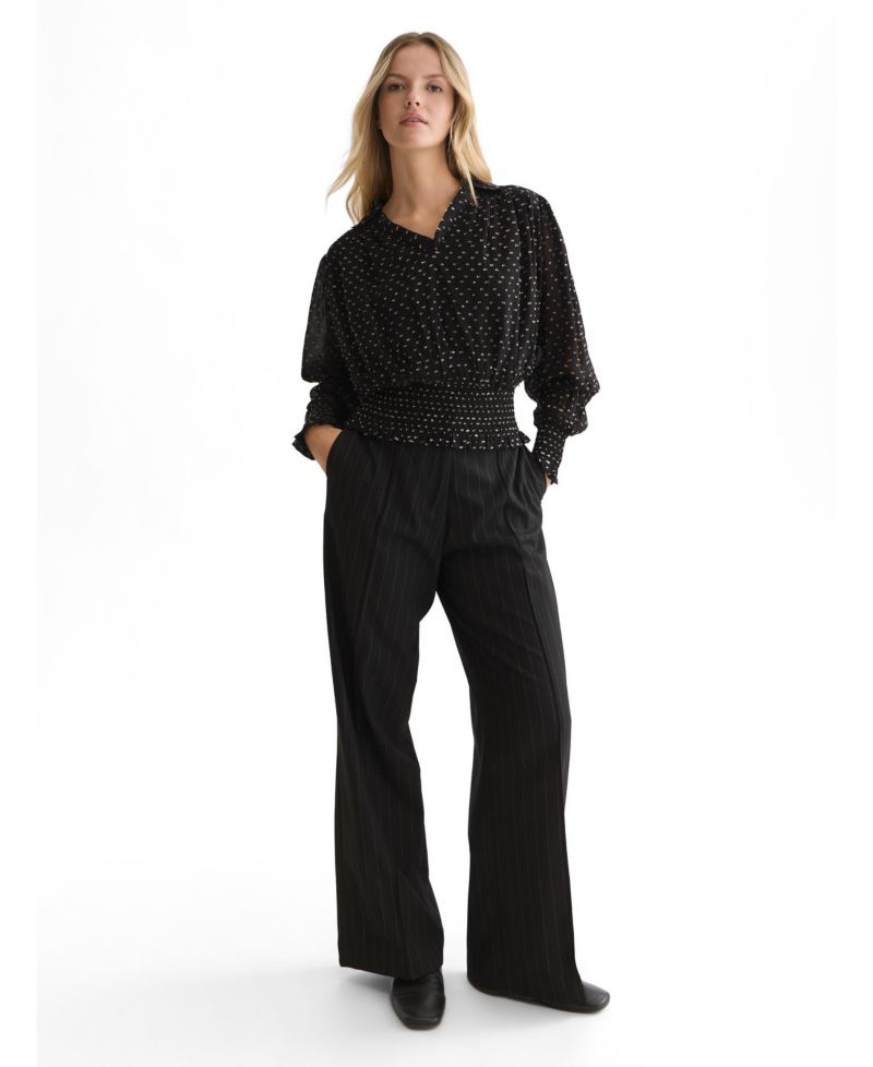 Women's Fil Coupe Smocked V-Neck Top