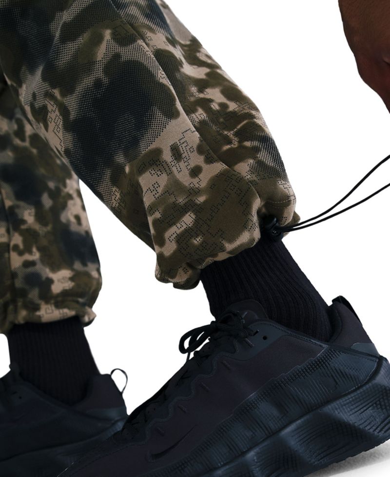 Men's Tech Open-Hem Fleece Camo Pants
