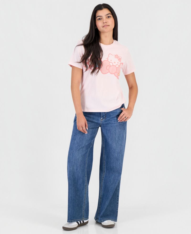 Juniors' Hello Kitty Graphic Print T-Shirt