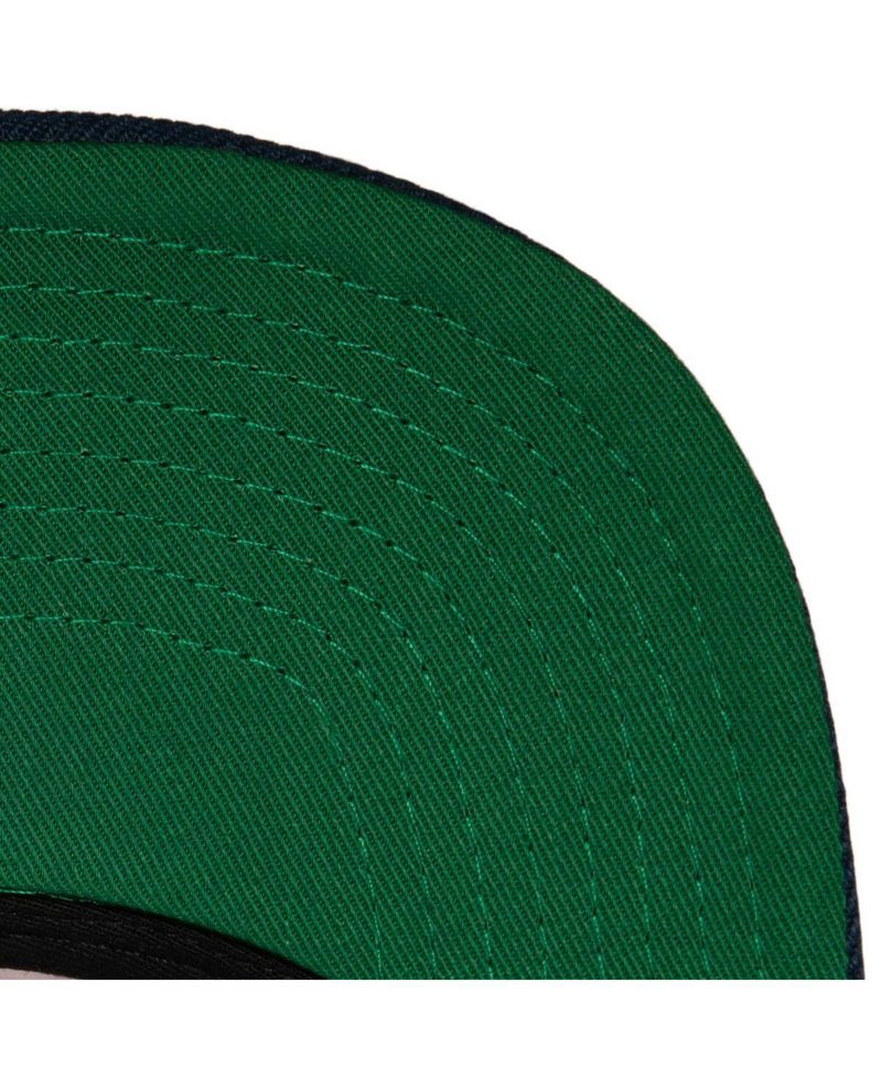 Men's Red Montreal Canadiens Core Team Ground 2.0 Snapback Hat