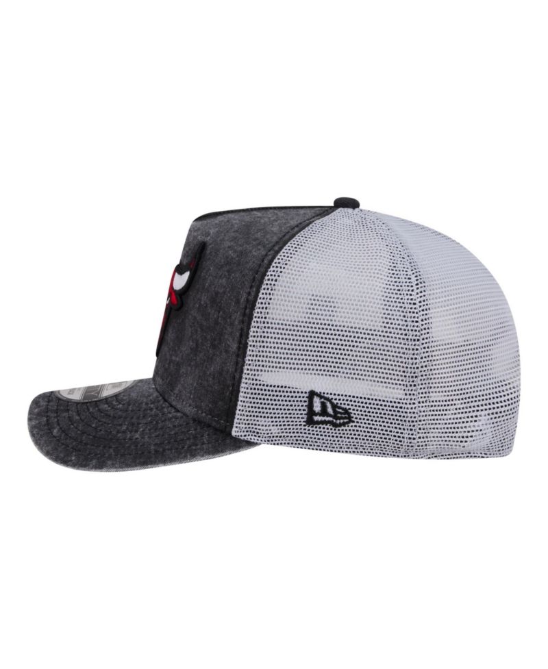 Men's Black/White Chicago Bulls Washed Meshback 9FIFTY Adjustable Hat