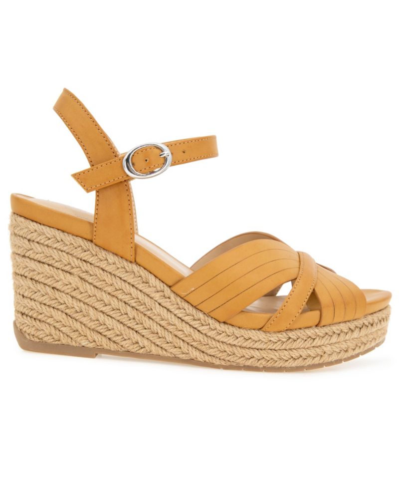 Women's Comi Almond Toe Wedge Sandals