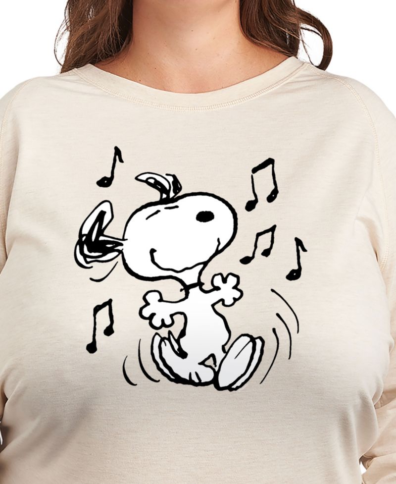 Plus Size Peanuts Snoopy Dance Graphic Pullover T-Shirt