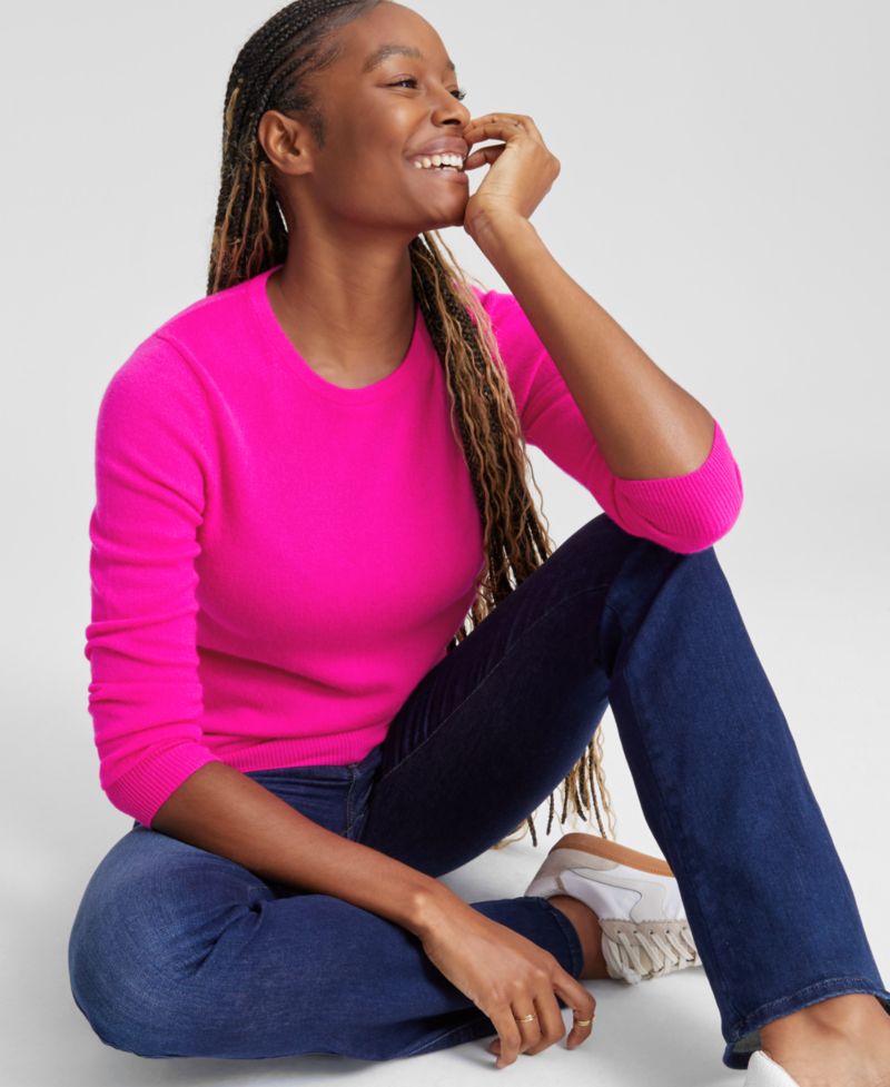 100% Cashmere Women's Petite Long-Sleeve Crewneck Sweater