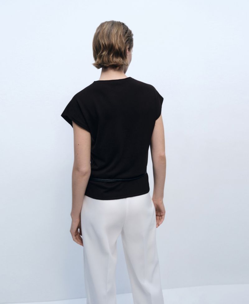 Women's Sleeveless Fine Knit Sweater