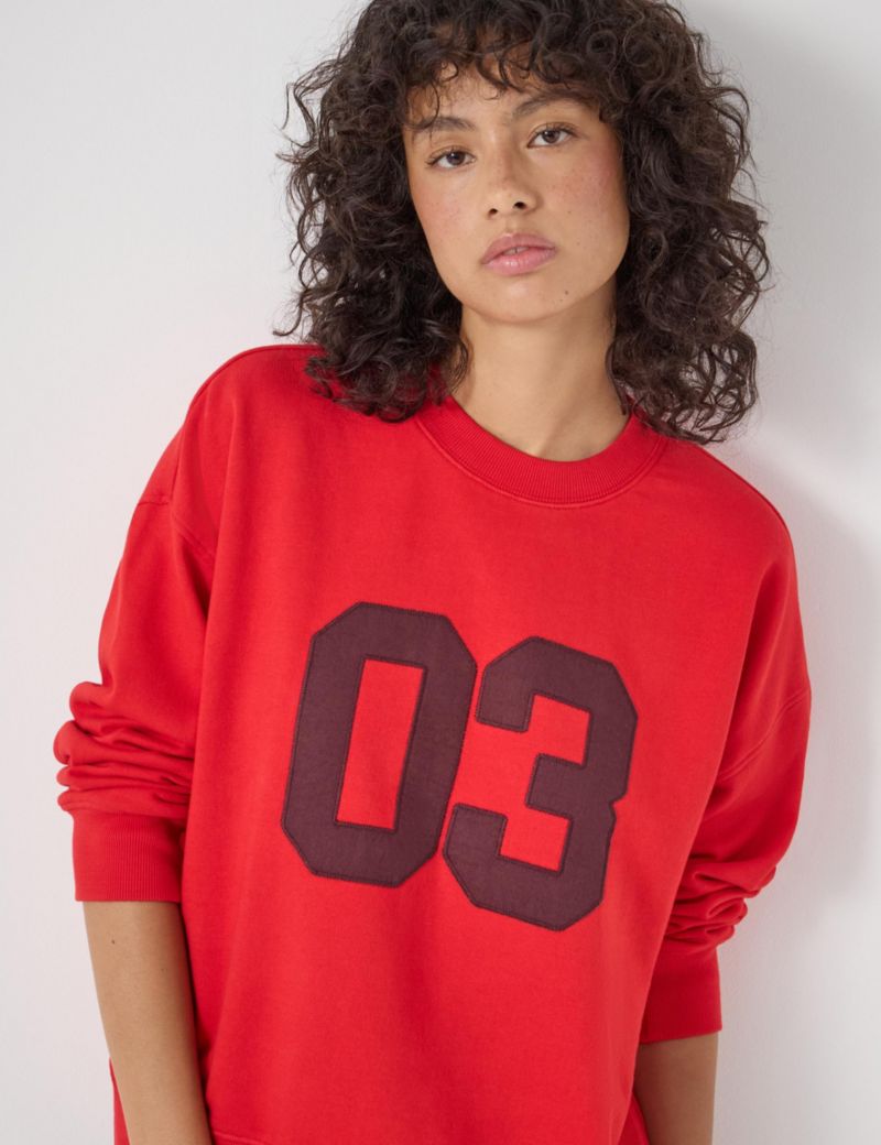 Women's Collegiate 03 Graphic Sweatshirt