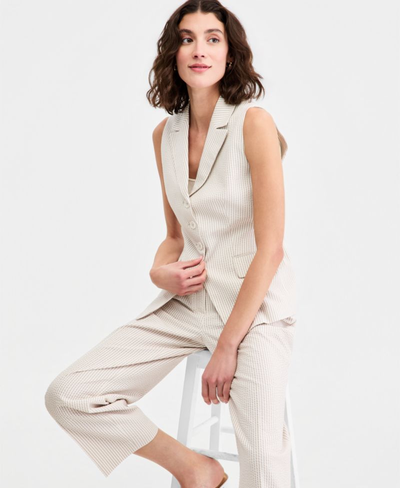 Women's Sleeveless Seersucker Four-Button Vest