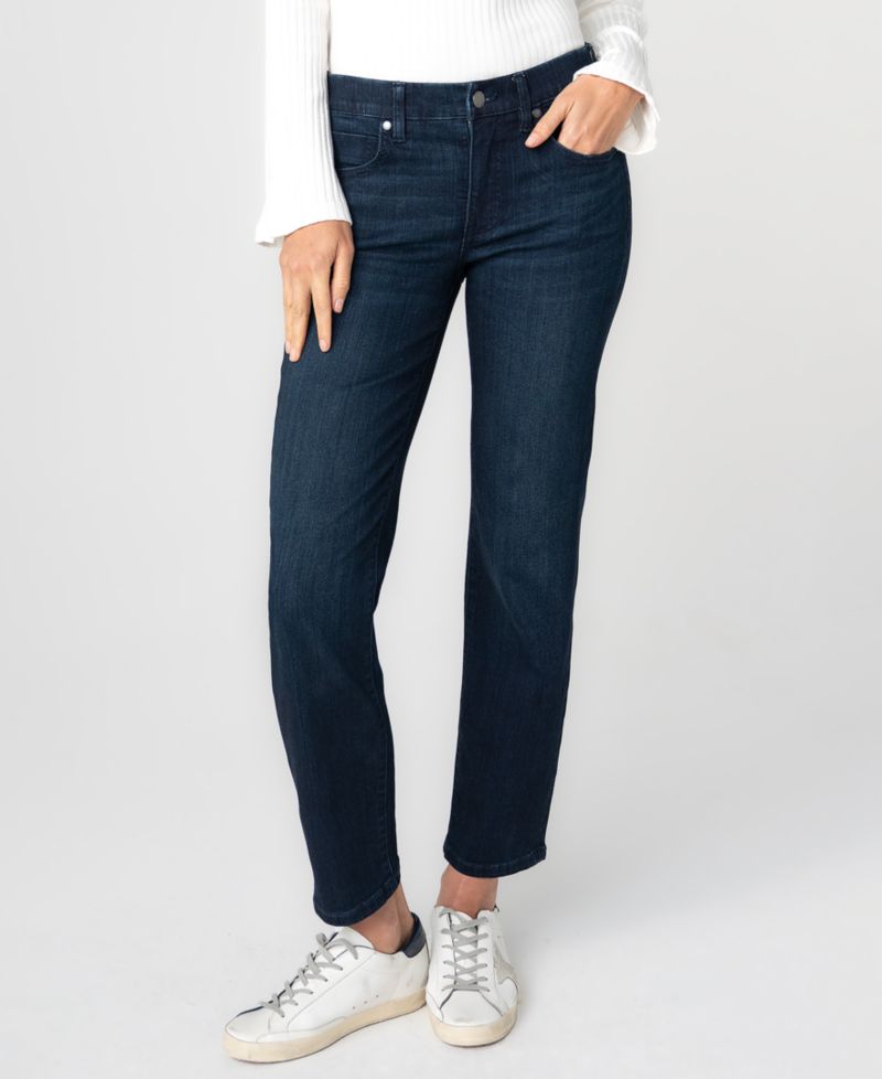 Petite Low-Rise Comfort Waist Straight-Leg Jeans