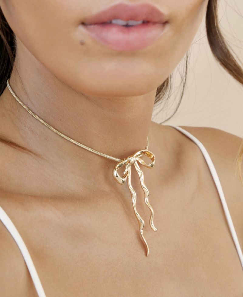 Bow Pendant Necklace