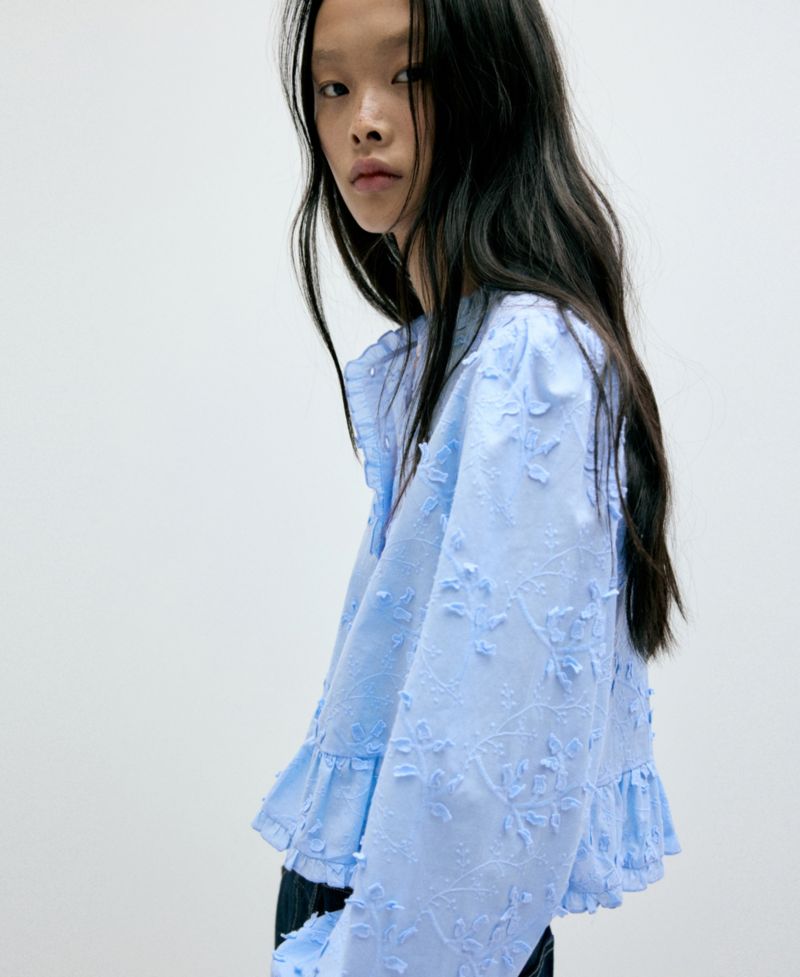 Women's Embroidered Floral Long-Sleeve Blouse