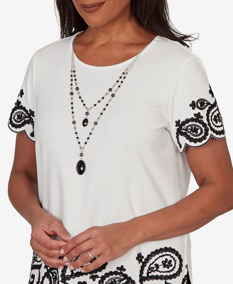 Women's Crowd Pleaser Paisley Border T-Shirt with Necklace