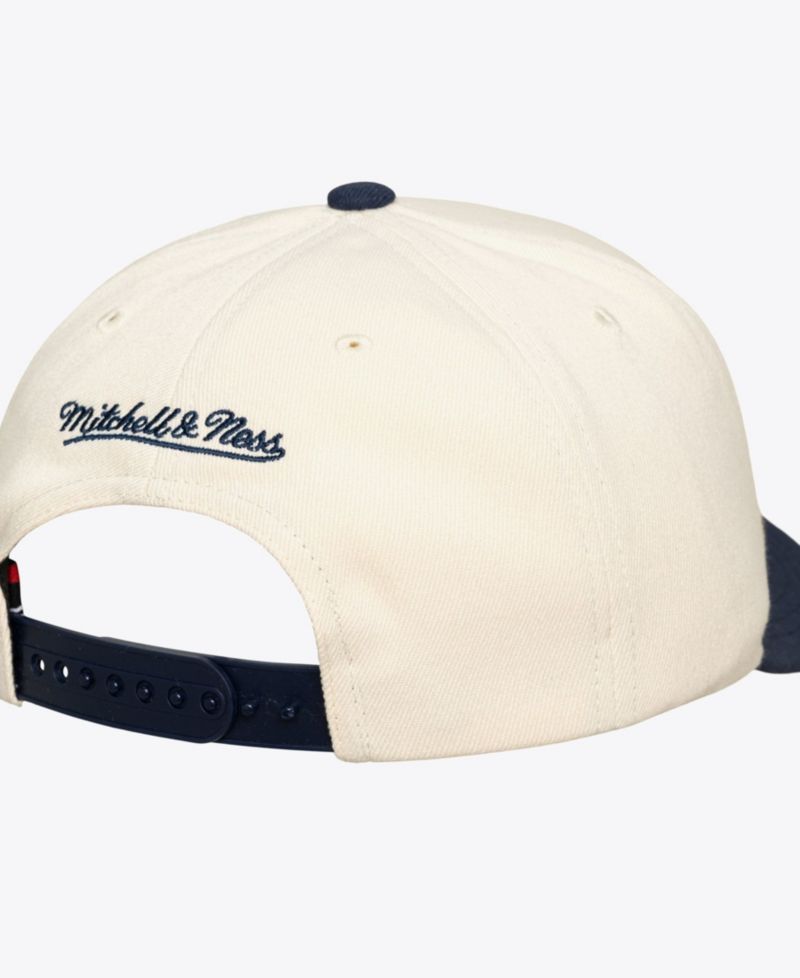 Men's Cream/Navy Atlanta Braves Flawless Stretch-Snapback Hat