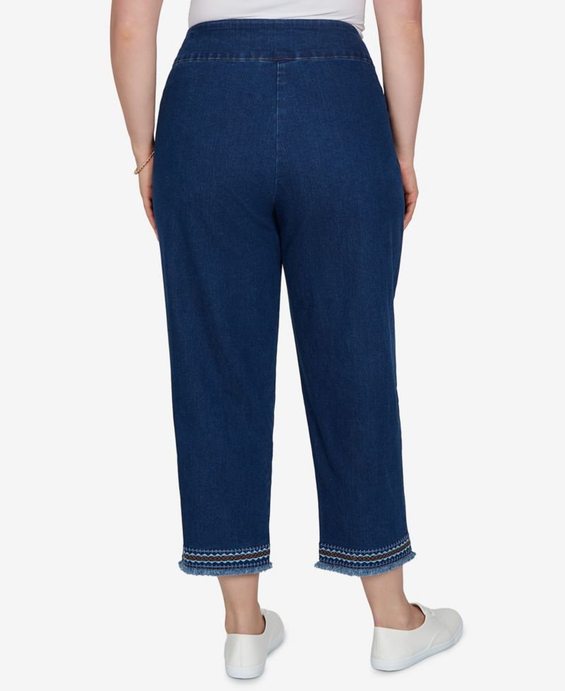 Plus Size Pull-On Mid-Rise Cropped-Ankle Denim Pants