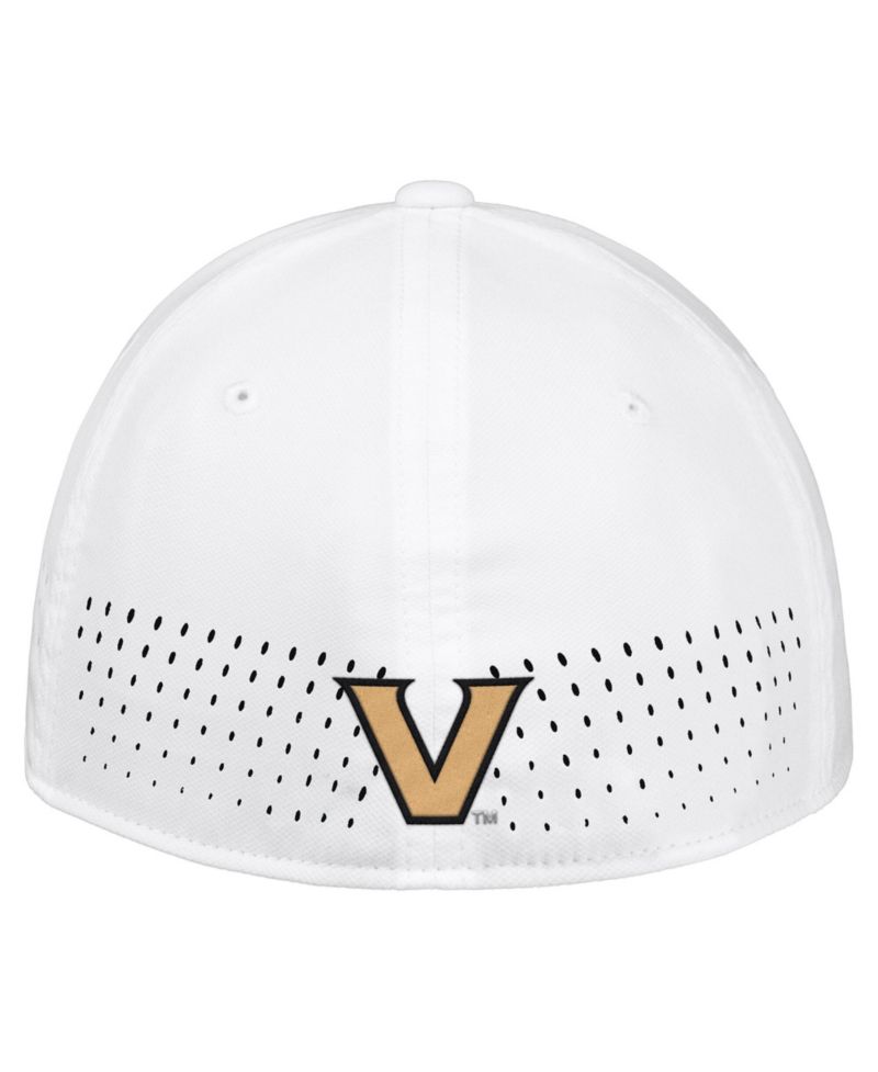 Men's White Vanderbilt Commodores 2026 On-Field AeroBill SwooshFlex Dri-FIT Hat