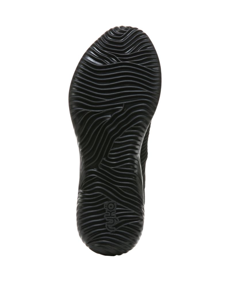 Women's Echo Knit Slip On Sneakers