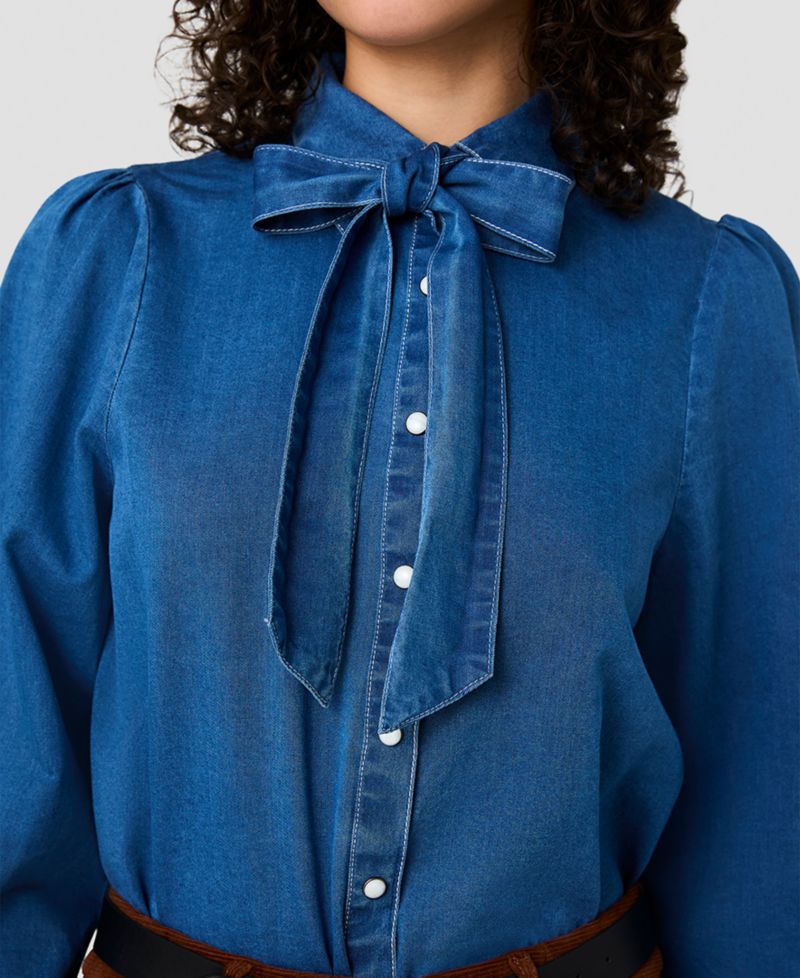 Women's Collared Button-Front Top