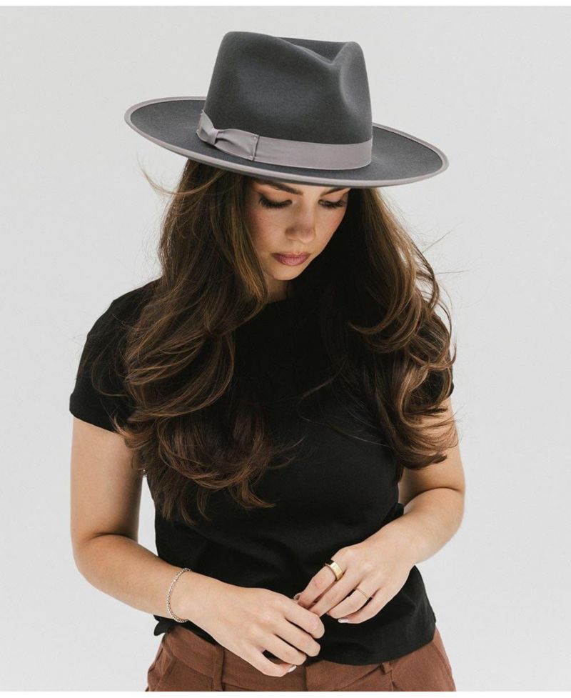 Women's Wool Fedora Hat - Timeless Classic for Any Wardrobe