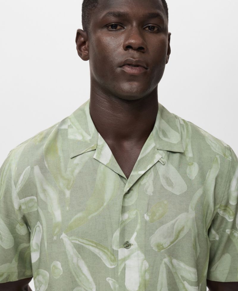 Men's Fluid Relaxed-Fit Printed Shirt