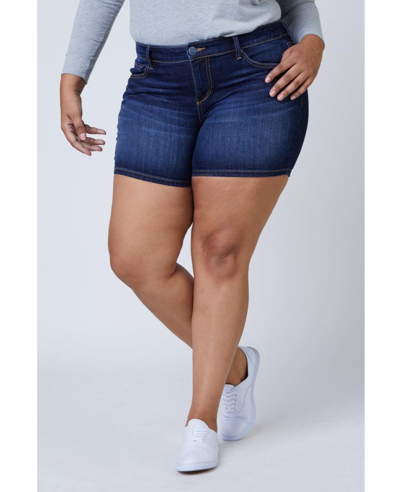 Plus Size Denim Shorts in 5.5" inseam - Sasa