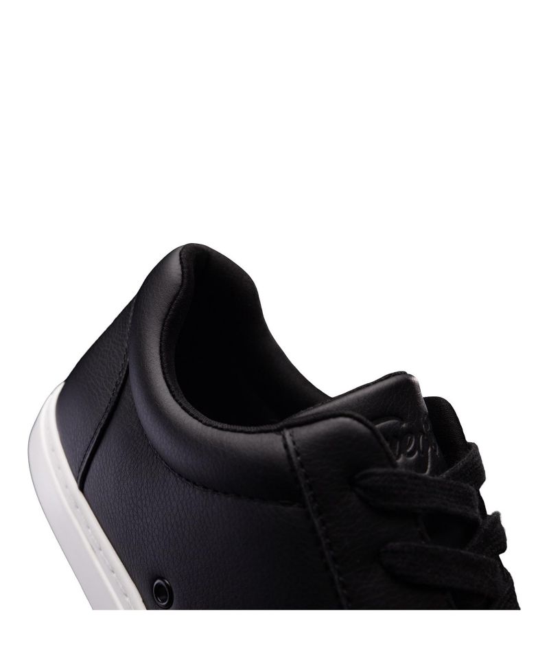 Big Kids' Black Low-top Sneaker