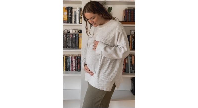 Women's Olive Linen Frayed Hem Crop Pants