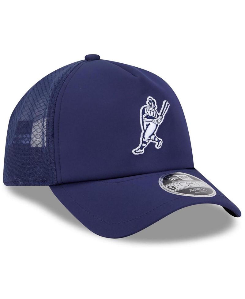 Men's Navy Milwaukee Brewers 2026 Batting Practice Alternate Apex 9FORTY Adjustable Hat