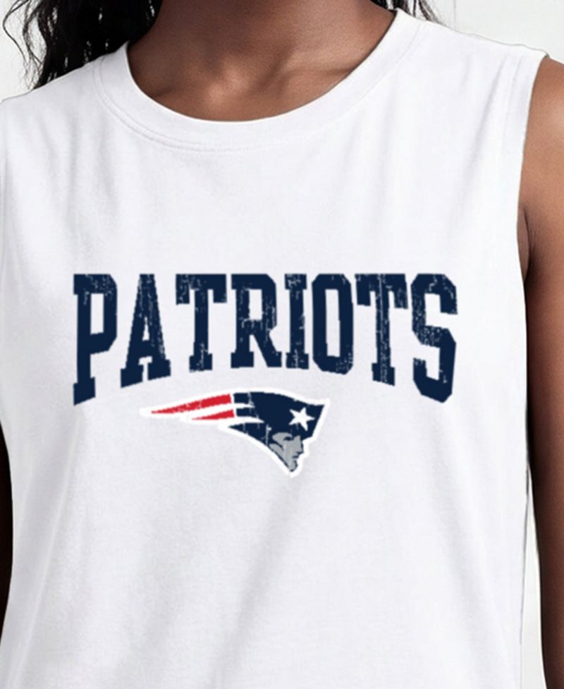Women's New England Patriots Distressed Muscle Tank Top