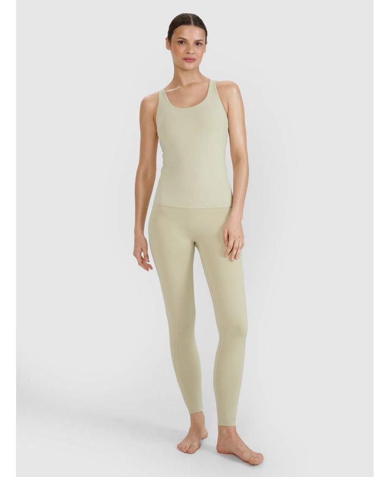Women’s Quick-Dry Yoga Top – Slim Fit Built-In Bra Low Support