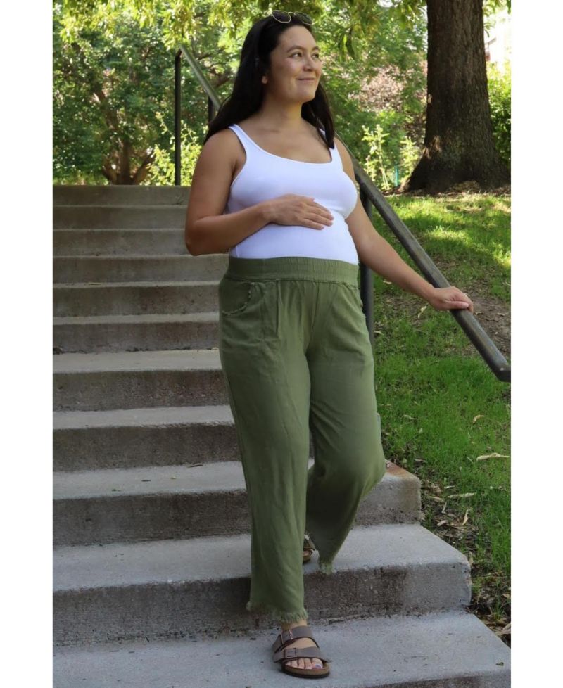 Women's Olive Linen Frayed Hem Crop Pants