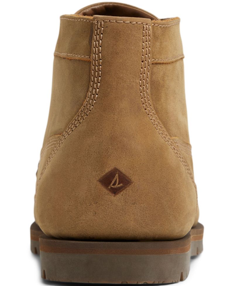 Men's Stringer Lug Chukka Round-Toe Boots