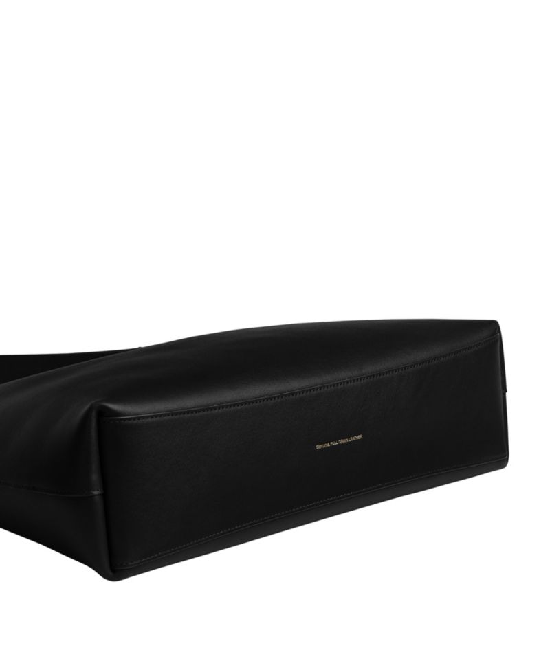 Brooklyn Large Leather Shoulder Bag 34