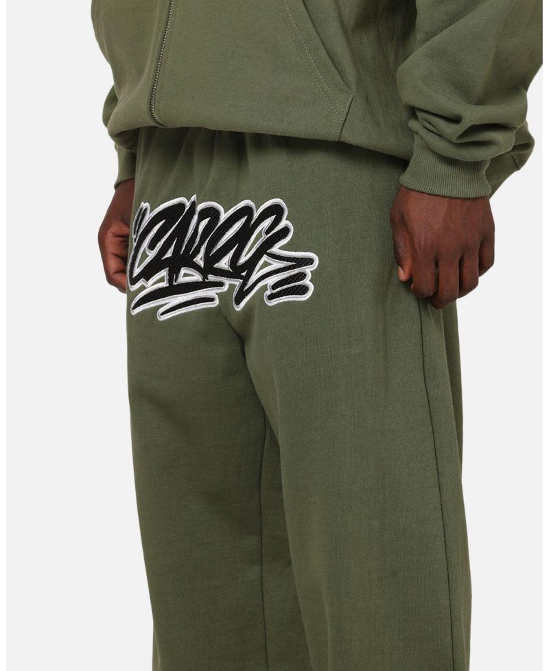 Men's Terrace Relaxed Fit Embroidered Logo Trackpants