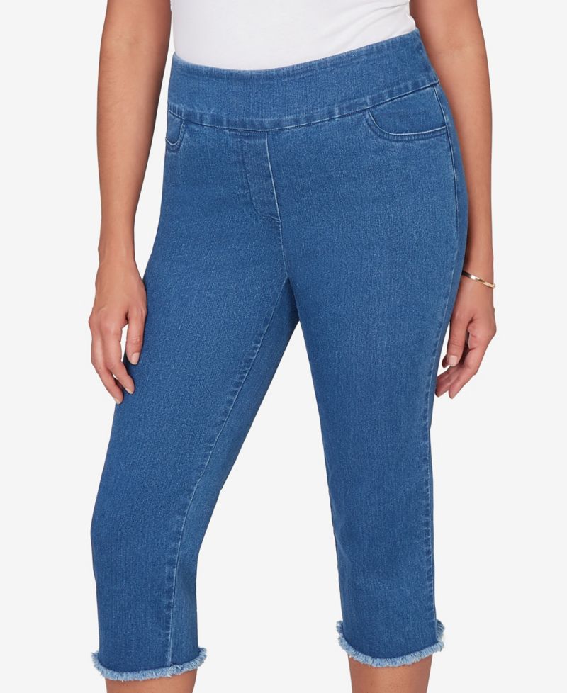 Petite Classic Super Stretch Denim Fringe Capri Pants