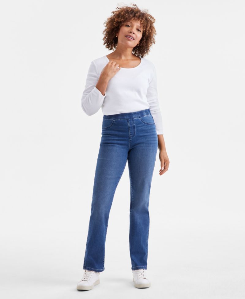 Women's Straight Leg Pull-On Jeans