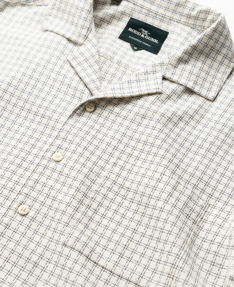 Men's Resort Fit East Gore Short Sleeve Shirt