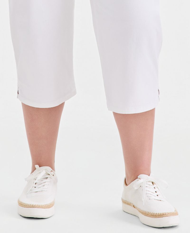 Plus Size High-Rise Shaping Capri Jeans