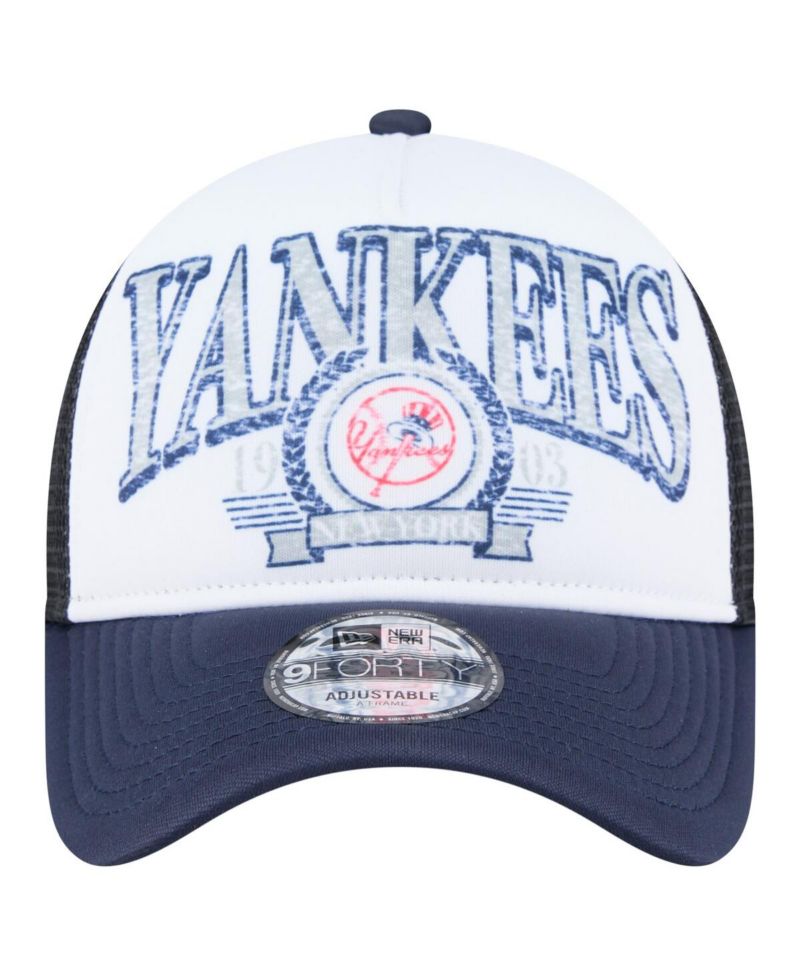Men's Navy New York Yankees Distressed 9FORTY A-Frame Adjustable Trucker Hat