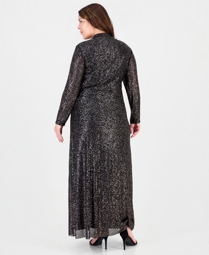 Plus Twist Front V-Neck Pliss&eacute; Maxi Dress