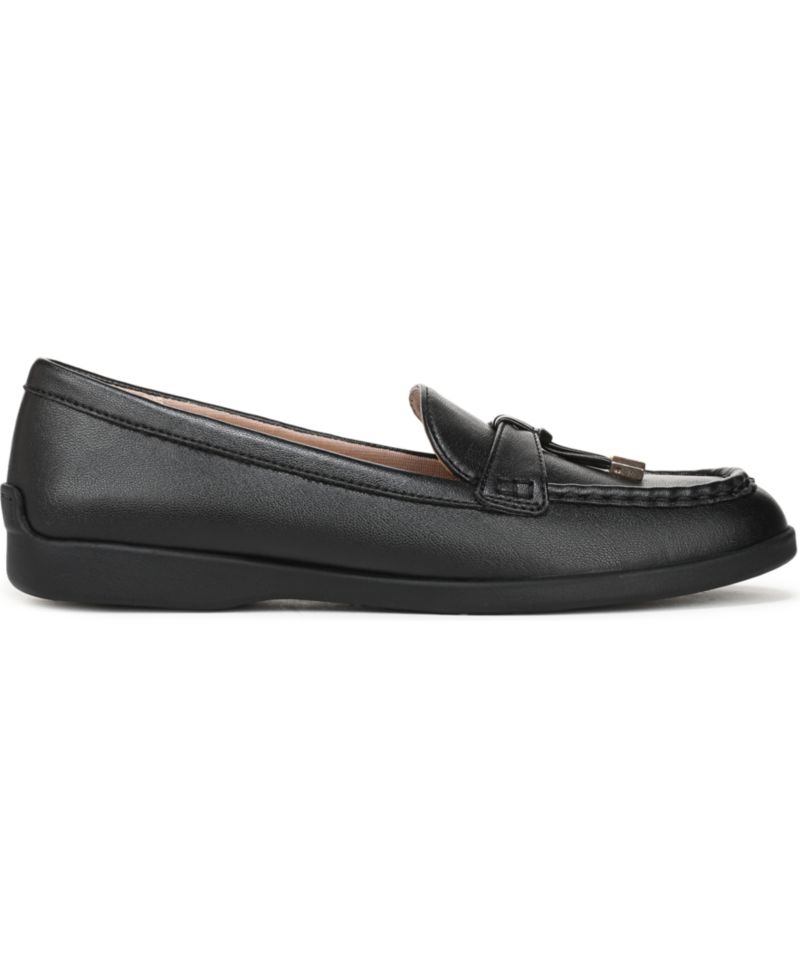 Women's Malta 3 Round Toe Slip On Tassel Loafers