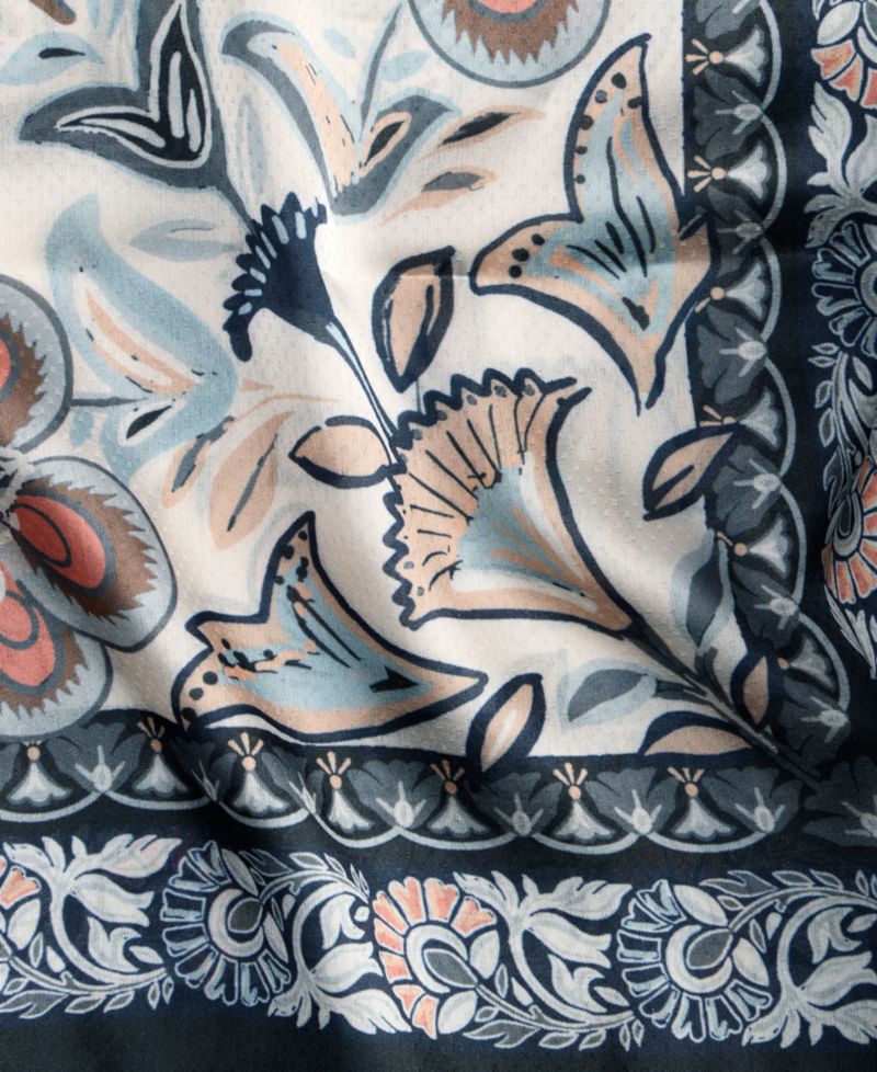 Medallion Contrast Floral Square Scarf
