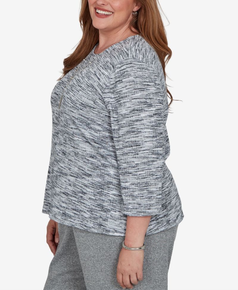 Plus Size Space Dye Top with Necklace