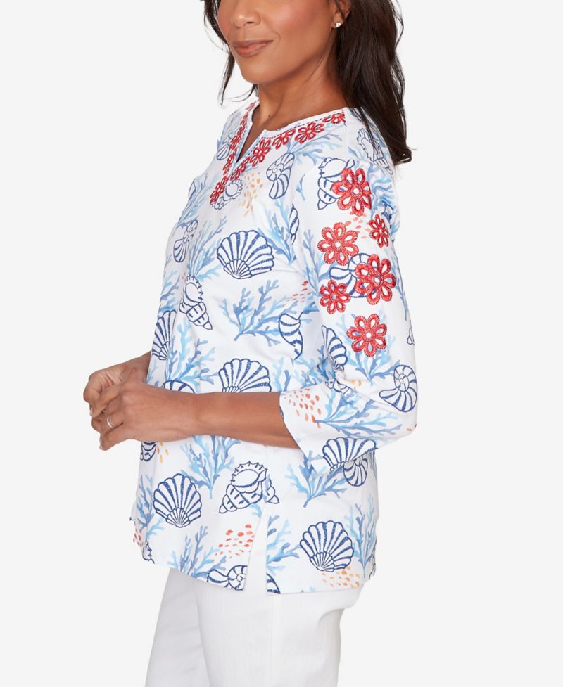 Women's Port Side Shell Print Embroidered Top